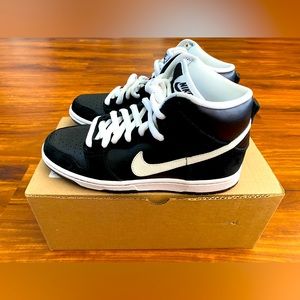 ✨HTF✨ Nike SB Dunk Hi Pro (Black/White) - Men’s 6.5/Women’s 8